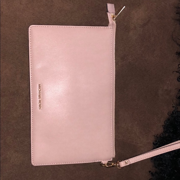 Baby Pink Michael Kors clutch/wristlet with studs - Picture 3 of 5